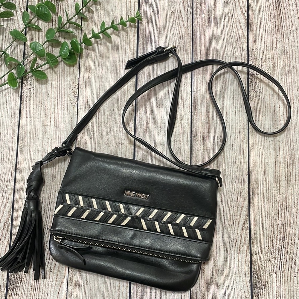🌸 Clearance! 🌸Nine West Black & White Faux Leather Crossbody Bag